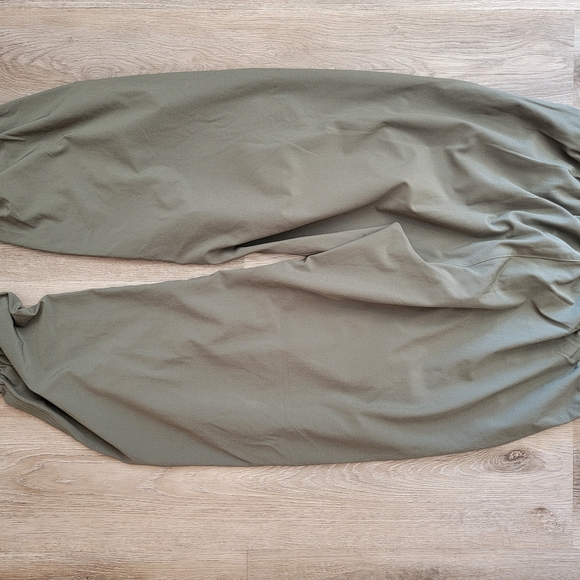 Abercrombie & Fitch Olive Drawstring Shorts - Picture 3 of 6